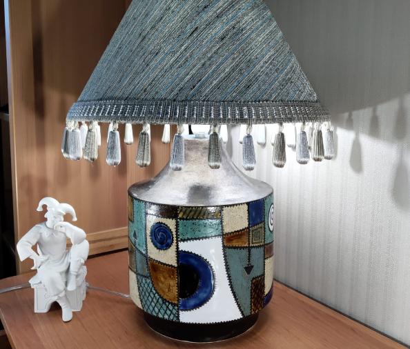 «Мастерская майолики Павловой и Шепелёва» запустила производство авторских настольных ламп 